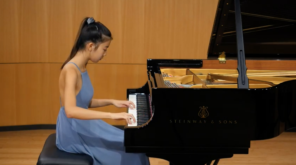 Charis Yoon performs Chopin Andante Spianato et Grande Polonaise Brilliante, Op. 22